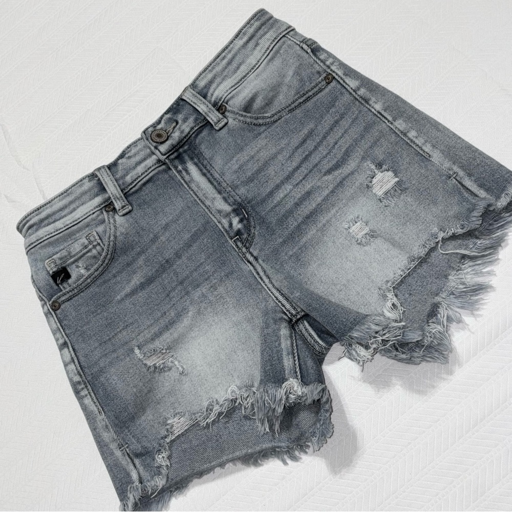 KanCan KC9211M Light Blue Wash Distressed High Rise Denim Shorts Size Small